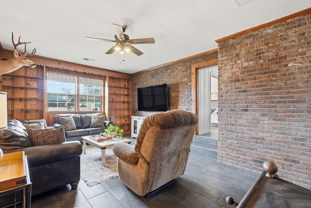 181 Clearview Cir, Hendersonville, TN 37075