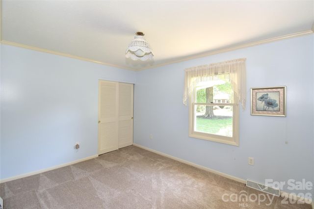 88 Botany Drive, Asheville, NC 28805
