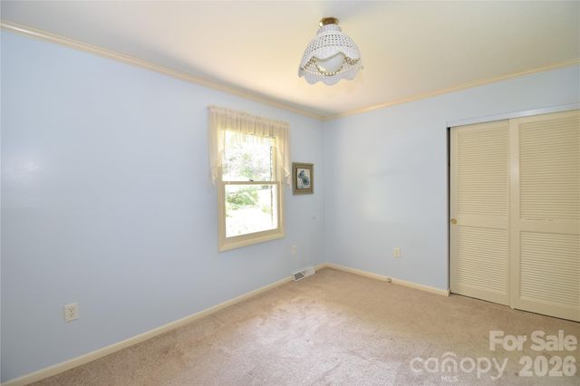 88 Botany Drive, Asheville, NC 28805