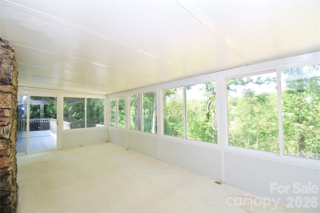 88 Botany Drive, Asheville, NC 28805