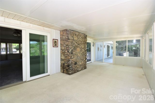 88 Botany Drive, Asheville, NC 28805
