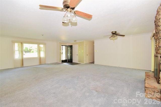 88 Botany Drive, Asheville, NC 28805
