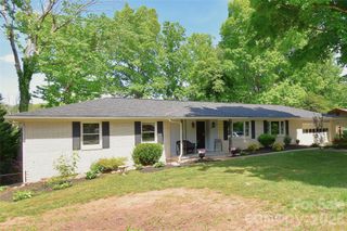 88 Botany Drive, Asheville, NC 28805
