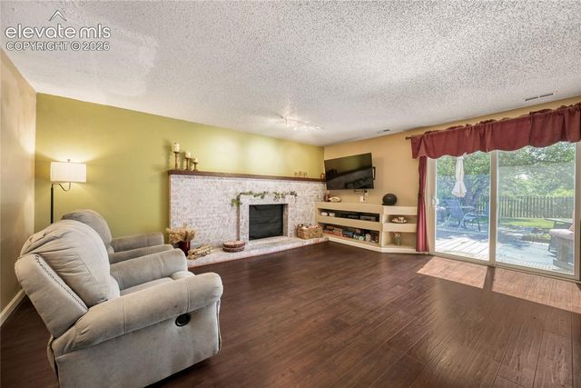3225 Oak Creek Drive, Colorado Springs, CO 80906