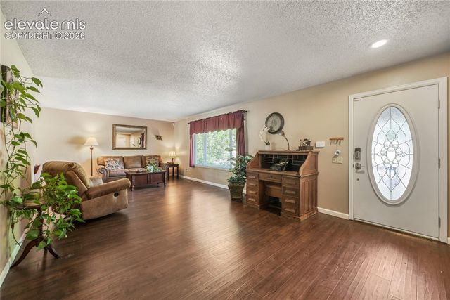 3225 Oak Creek Drive, Colorado Springs, CO 80906