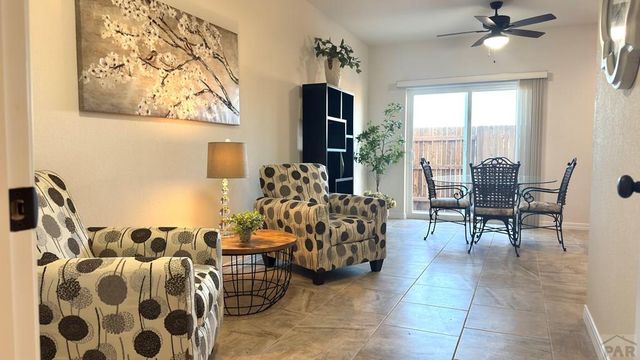 806 Thorncrest Dr, Pueblo, CO 81005