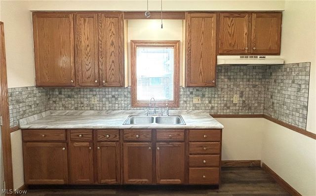 315 N Bentley Avenue, Niles, OH 44446