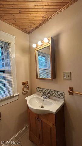 315 N Bentley Avenue, Niles, OH 44446