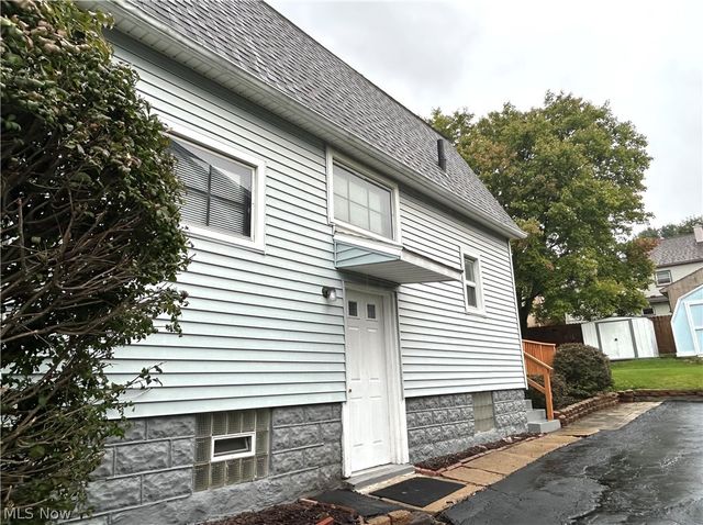 315 N Bentley Avenue, Niles, OH 44446