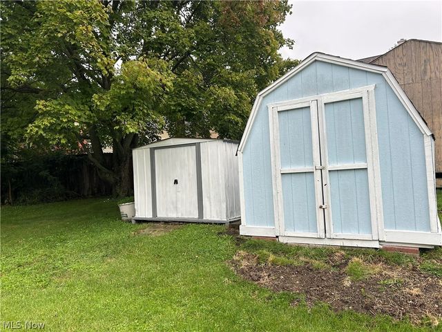 315 N Bentley Avenue, Niles, OH 44446