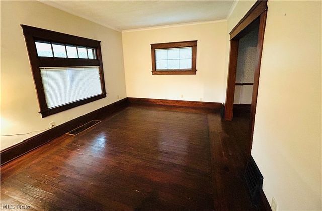 315 N Bentley Avenue, Niles, OH 44446