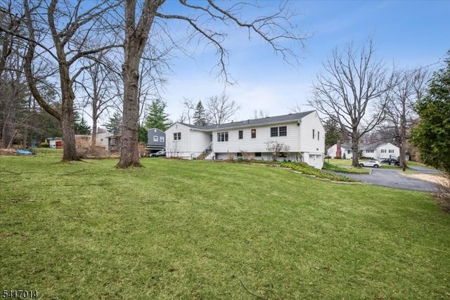 39 Gallinson Dr, Berkeley Heights Twp., NJ 07974