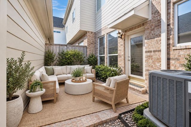 418 S Park Grove, Houston, TX 77007