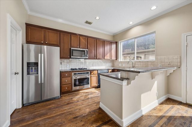 418 S Park Grove, Houston, TX 77007