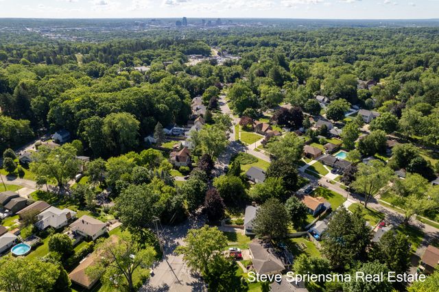 1355 Derby Drive Nw, City Of Grand Rapids, MI 49504
