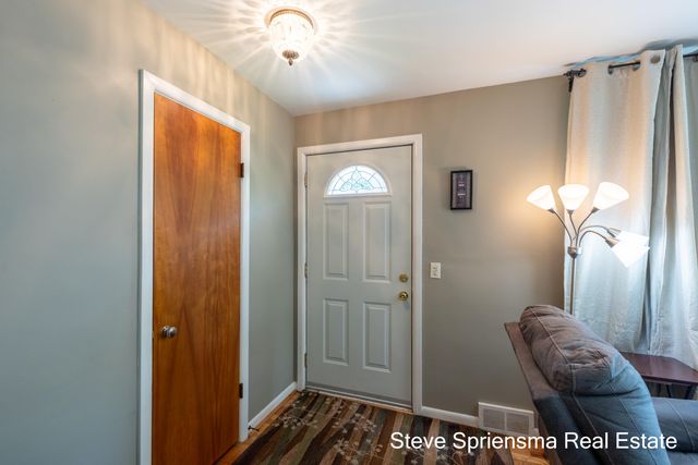 1355 Derby Drive Nw, City Of Grand Rapids, MI 49504