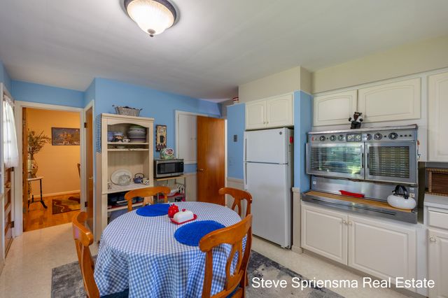 1355 Derby Drive Nw, City Of Grand Rapids, MI 49504