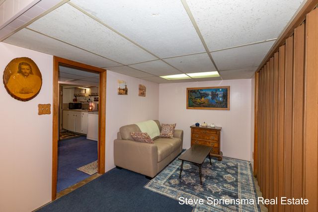 1355 Derby Drive Nw, City Of Grand Rapids, MI 49504