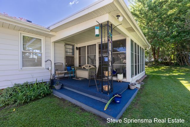 1355 Derby Drive Nw, City Of Grand Rapids, MI 49504