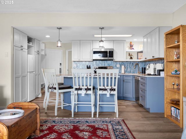 1146 N MARION Ave 1-606, Gearhart, OR 97138