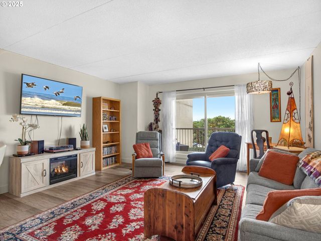 1146 N MARION Ave 1-606, Gearhart, OR 97138