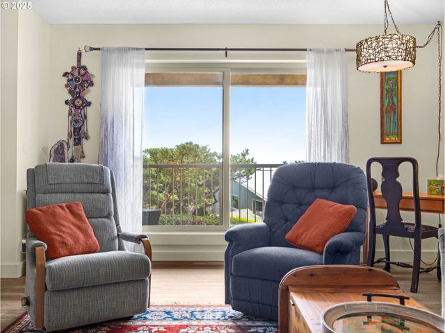 1146 N MARION Ave 1-606, Gearhart, OR 97138