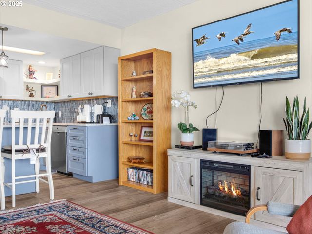 1146 N MARION Ave 1-606, Gearhart, OR 97138