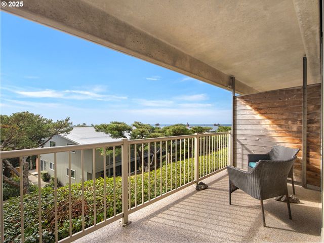 1146 N MARION Ave 1-606, Gearhart, OR 97138