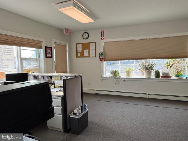 2124 COVE RD, Pennsauken, NJ 08110