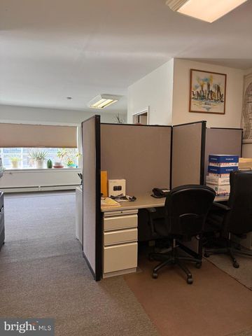 2124 COVE RD, Pennsauken, NJ 08110