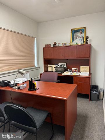 2124 COVE RD, Pennsauken, NJ 08110