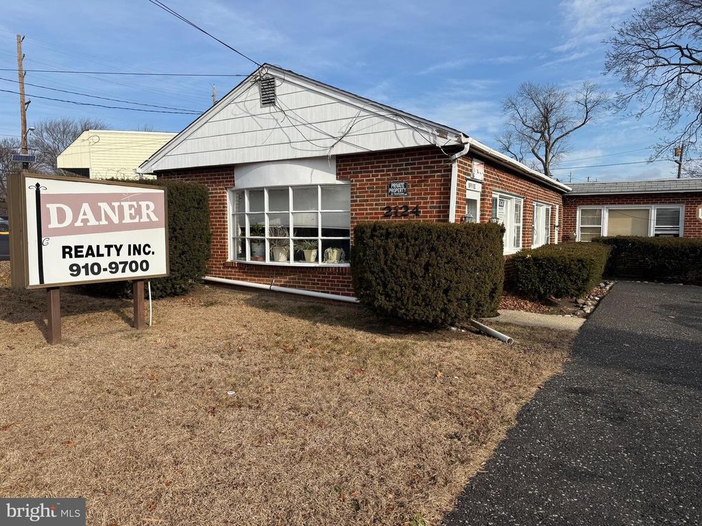 2124 COVE RD, Pennsauken, NJ 08110