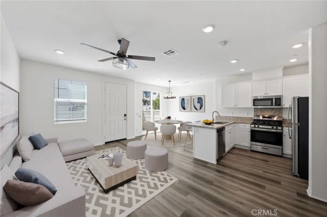 24131 Tuscany Avenue 1305, Murrieta, CA 92562