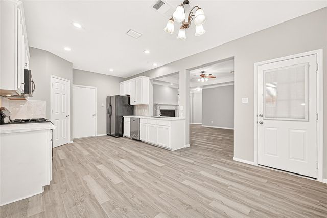 1903 Amber Trail Lane, Richmond, TX 77469