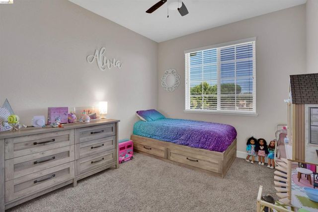 577 Sapphire Parkway, Oakley, CA 94561