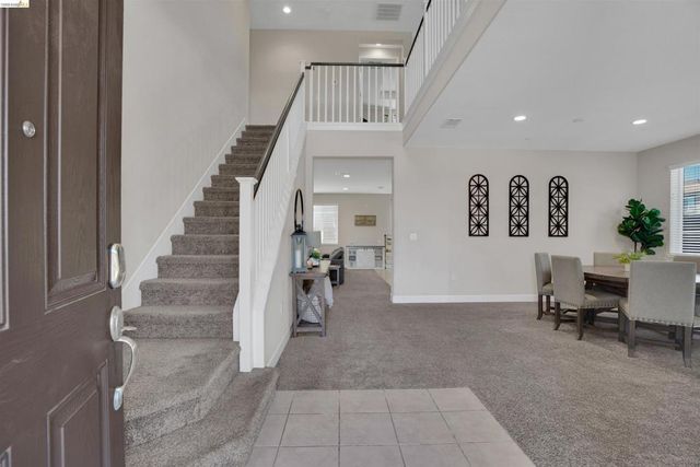 577 Sapphire Parkway, Oakley, CA 94561