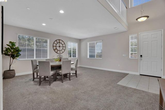 577 Sapphire Parkway, Oakley, CA 94561
