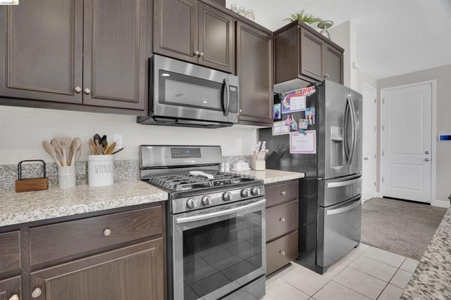 577 Sapphire Parkway, Oakley, CA 94561