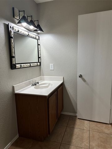 5525 Ventura Street, Fort Worth, TX 76244