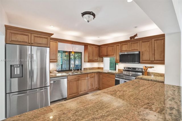 480 SW 55th Ave, Plantation, FL 33317