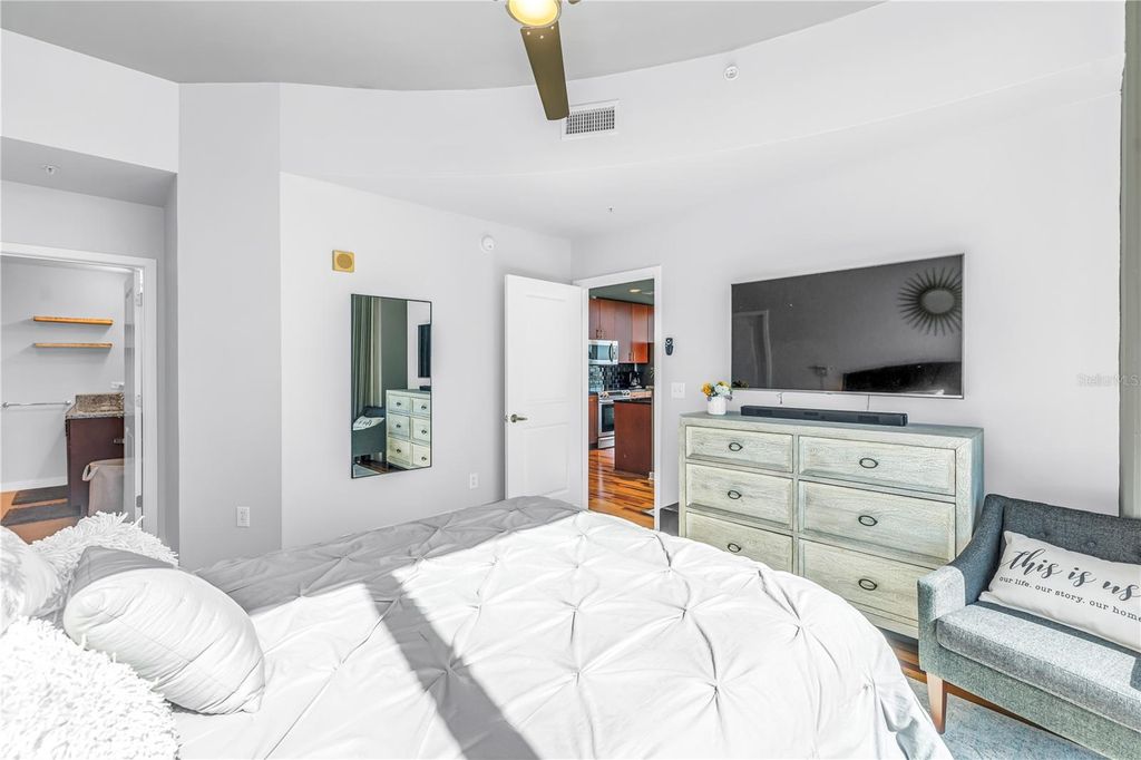 Image 16 of property listing at 777 N ASHLEY DRIVE 1614, Tampa, FL 33602