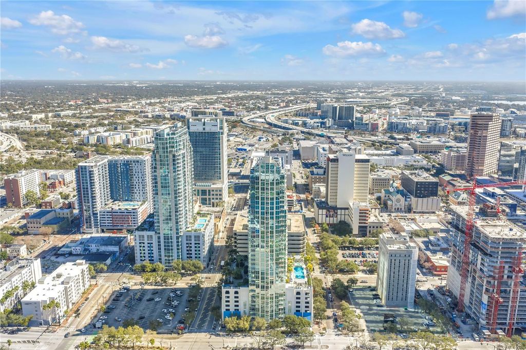 Image 4 of property listing at 777 N ASHLEY DRIVE 1614, Tampa, FL 33602