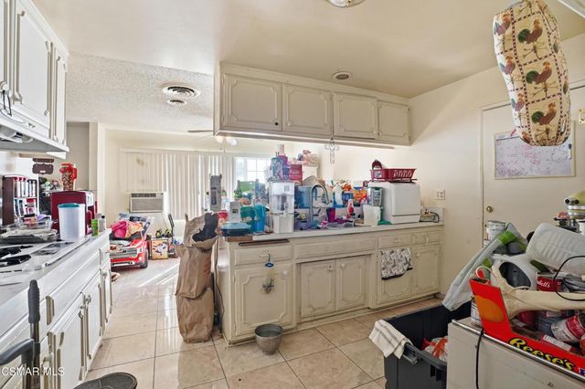 13676 Shablow Avenue, Sylmar, CA 91342