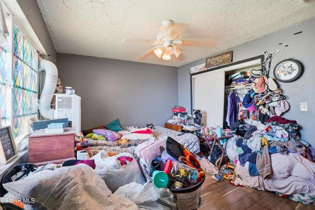 13676 Shablow Avenue, Sylmar, CA 91342