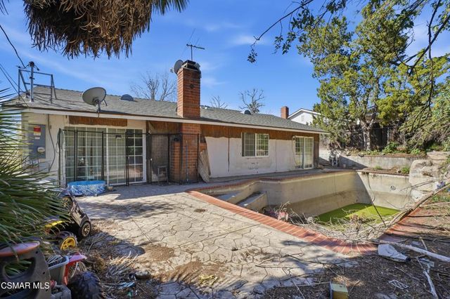 13676 Shablow Avenue, Sylmar, CA 91342