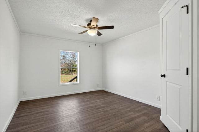 698 Meridian Dr, Smithville, TN 37166