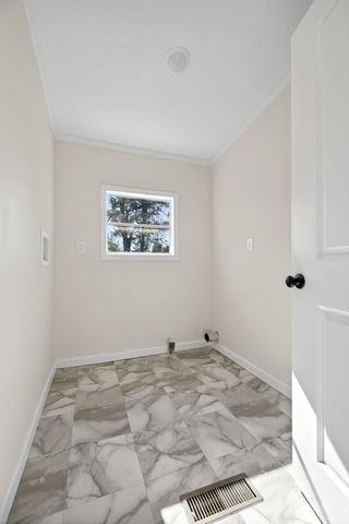 698 Meridian Dr, Smithville, TN 37166