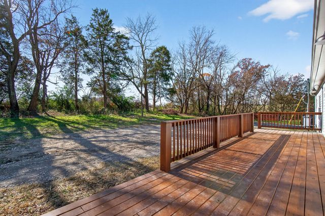 698 Meridian Dr, Smithville, TN 37166