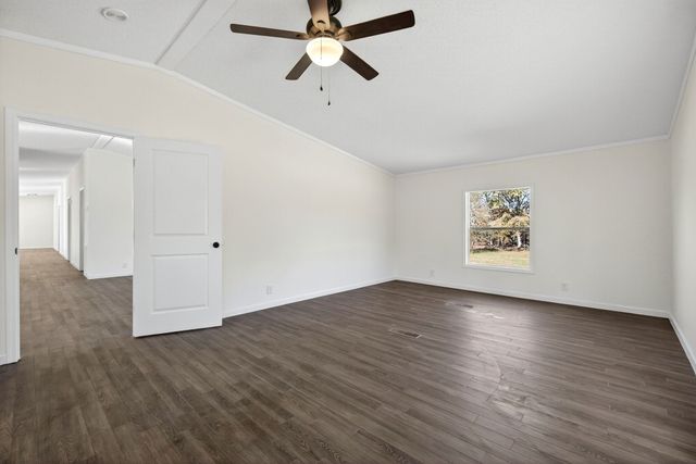 698 Meridian Dr, Smithville, TN 37166