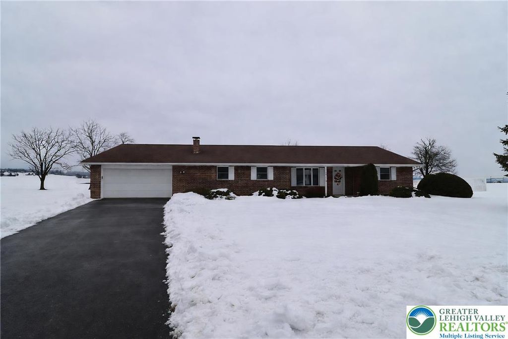 7416 Carol Lane, East Allen Twp, PA 18067